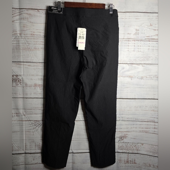 NWT Alfred Dunner Black Pull On Pants With Pockets Women Size 6 Petite - Picture 2 of 6